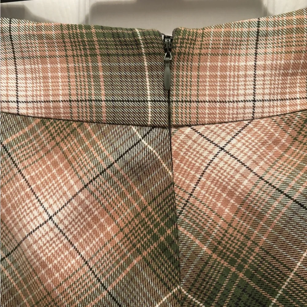 L.A.M.B. Plaid Shorts - Picture 6 of 9